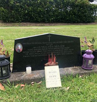 Dinh Thi Hiep's Grave, Sydney (Photo M. Sanavio)