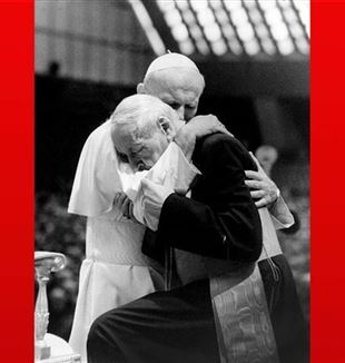 The embrace between John Paul II and Cardinal Stefan Wyszyński (Photo: ServizioFotograficoOR/CPP)
