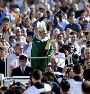 Benedict XVI on the opening day of the Year of Faith, October 11, 2012 (Catholic Press Photo)