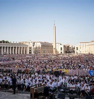 St. Peter's Square, Jubilee of movements, associations and new communities (© Giovanni Dinatolo/Fraternity CL)